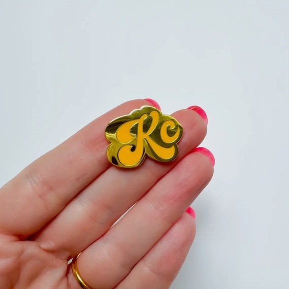 Jewelry - Kansas City Pin Red & Yellow 🏈